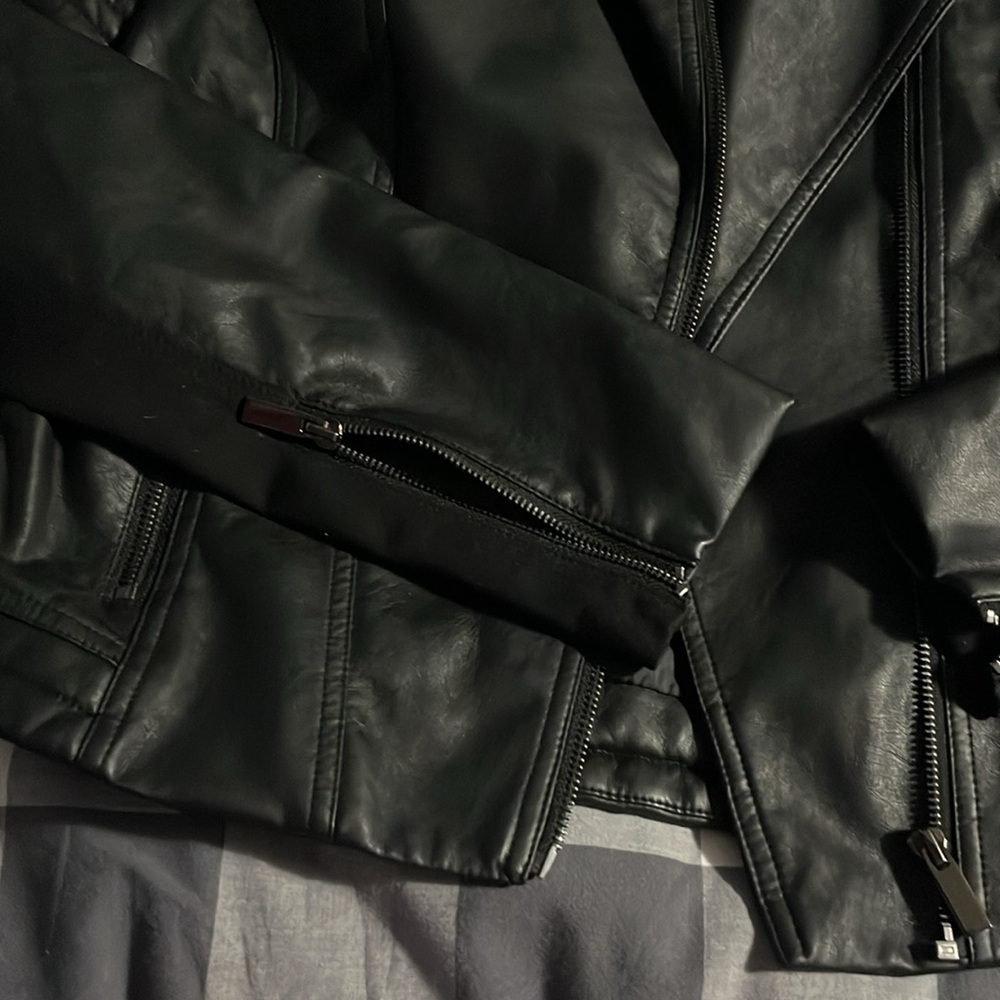 Faux leather jacket - Picture 3 of 8